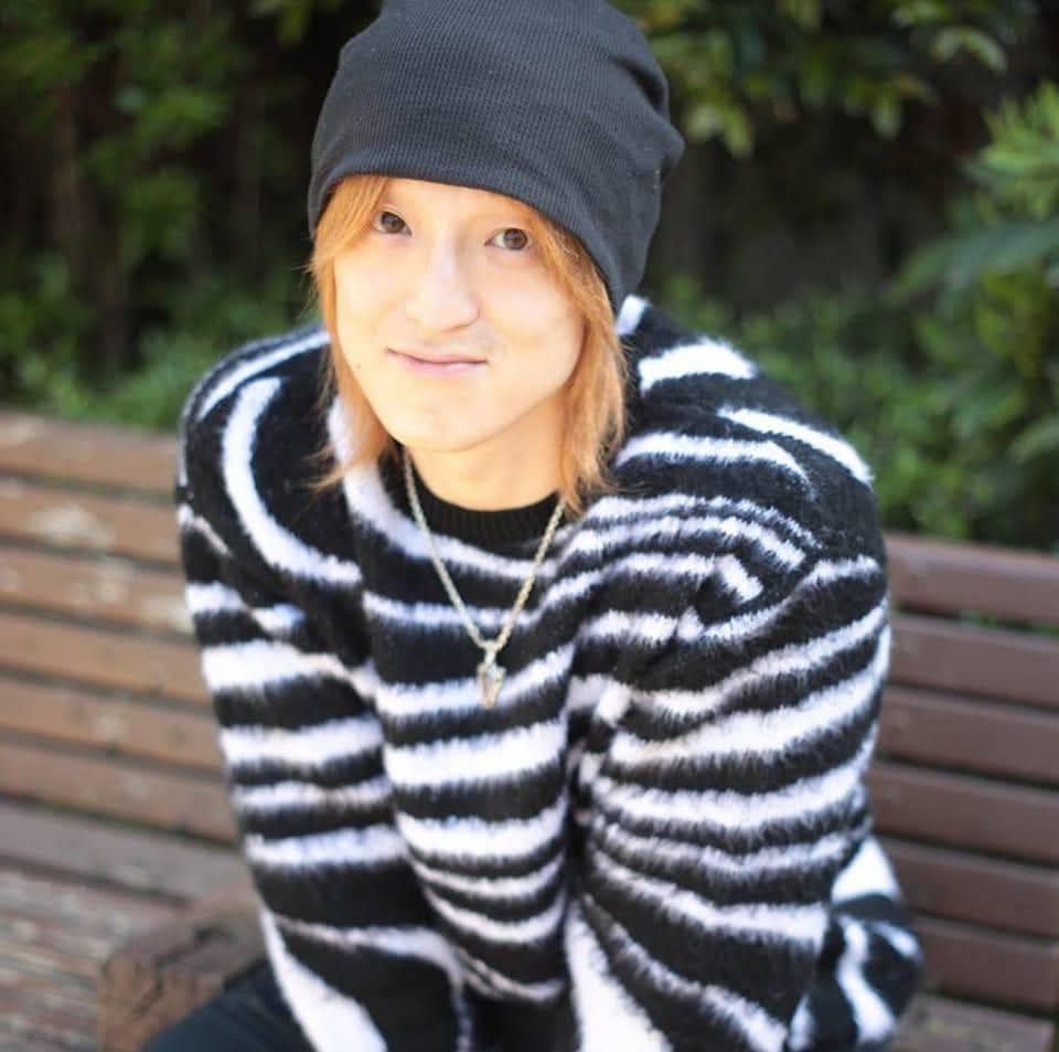 ジントサイン tweet media