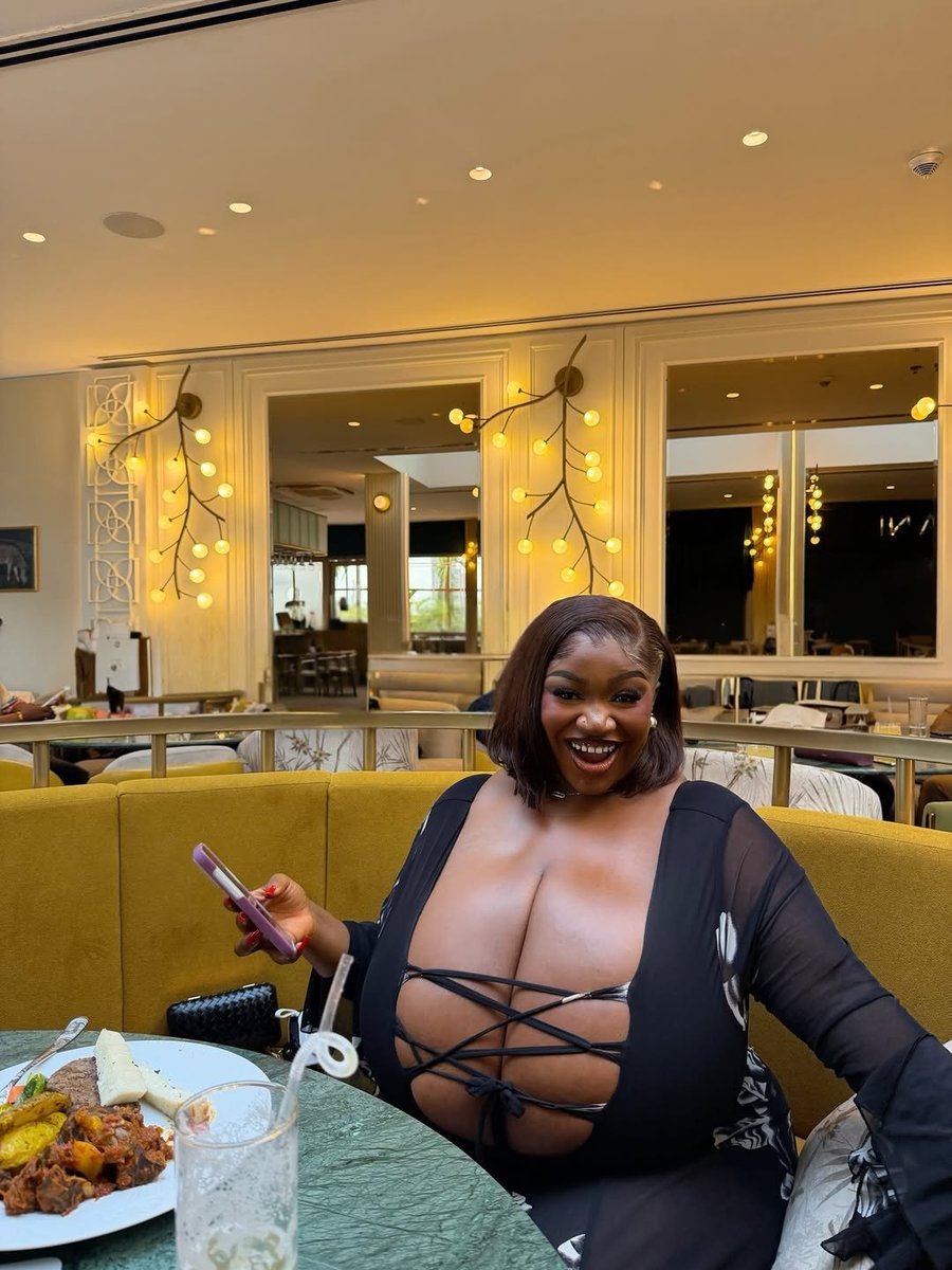 Bella Rose tweet media