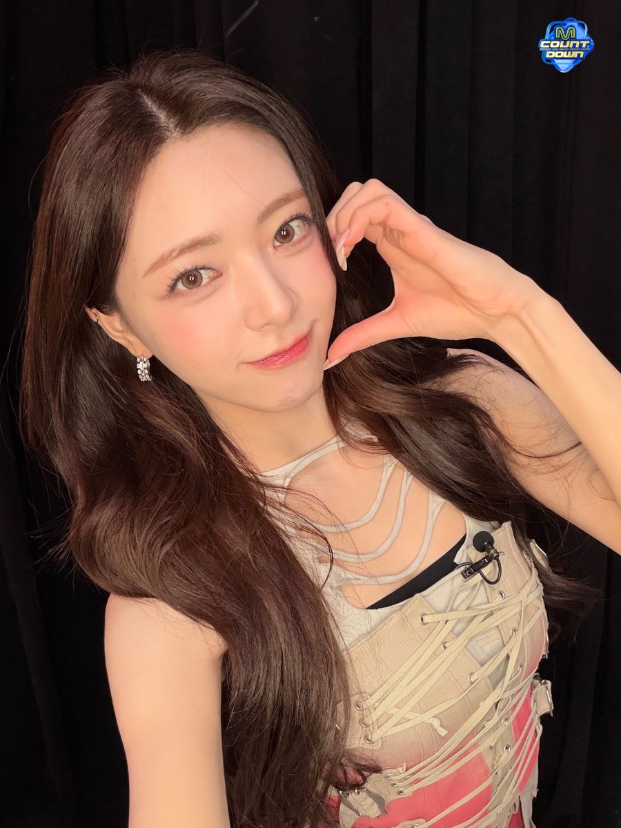 M COUNTDOWN tweet media