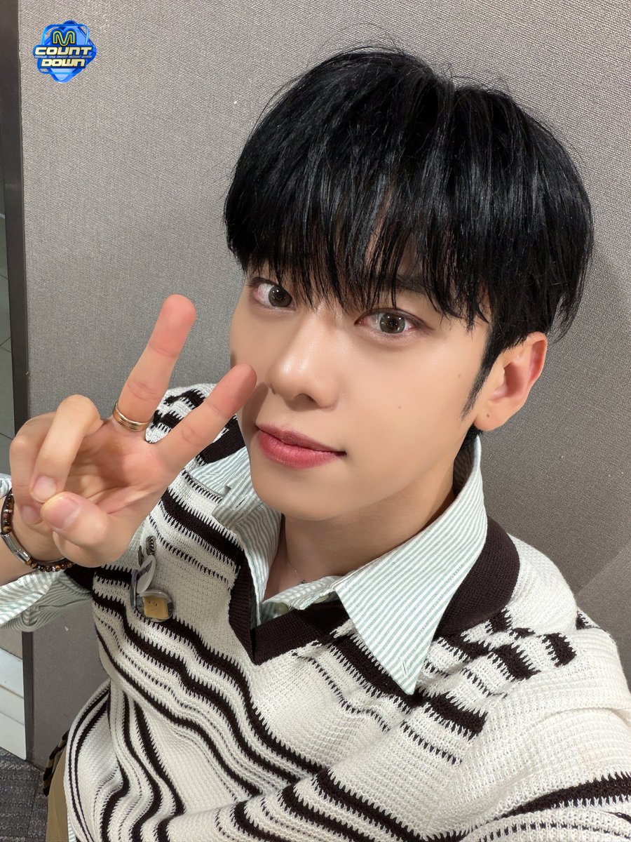 M COUNTDOWN Live tweet media