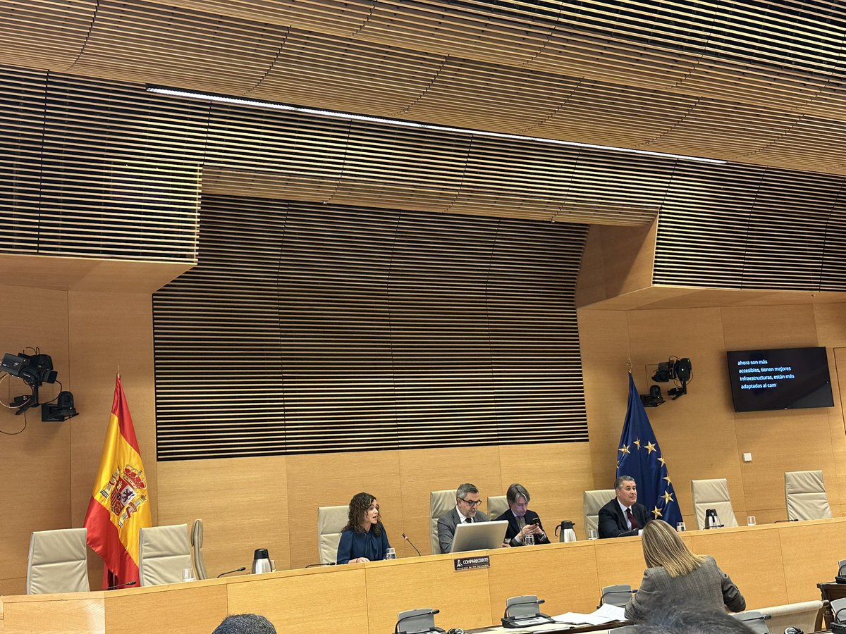 javiernoriegago's tweet image. En la #Comisión de #Industria y Turismo del #Congreso asistiendo en la #SalaPrim a la Comparecencia de la Secretaria de Estado de #Turismo
👇👇👇