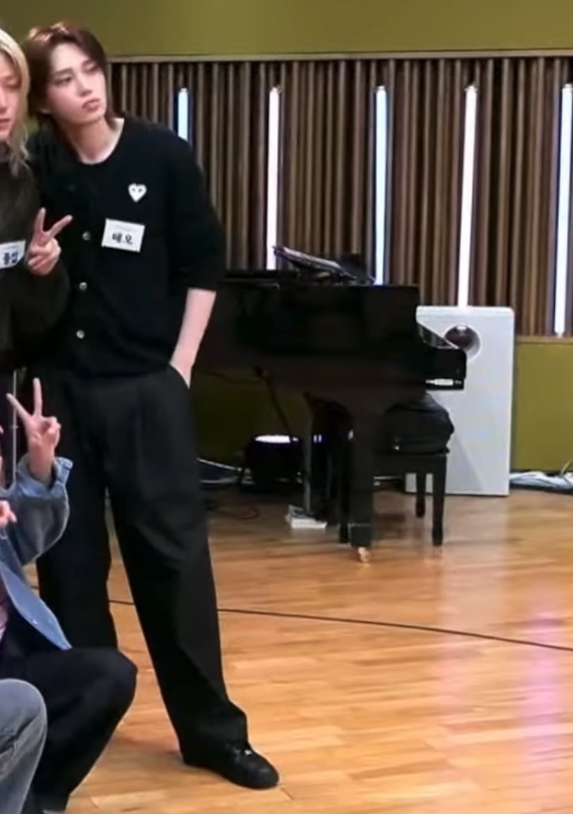 됒이(people die without the sun) tweet media