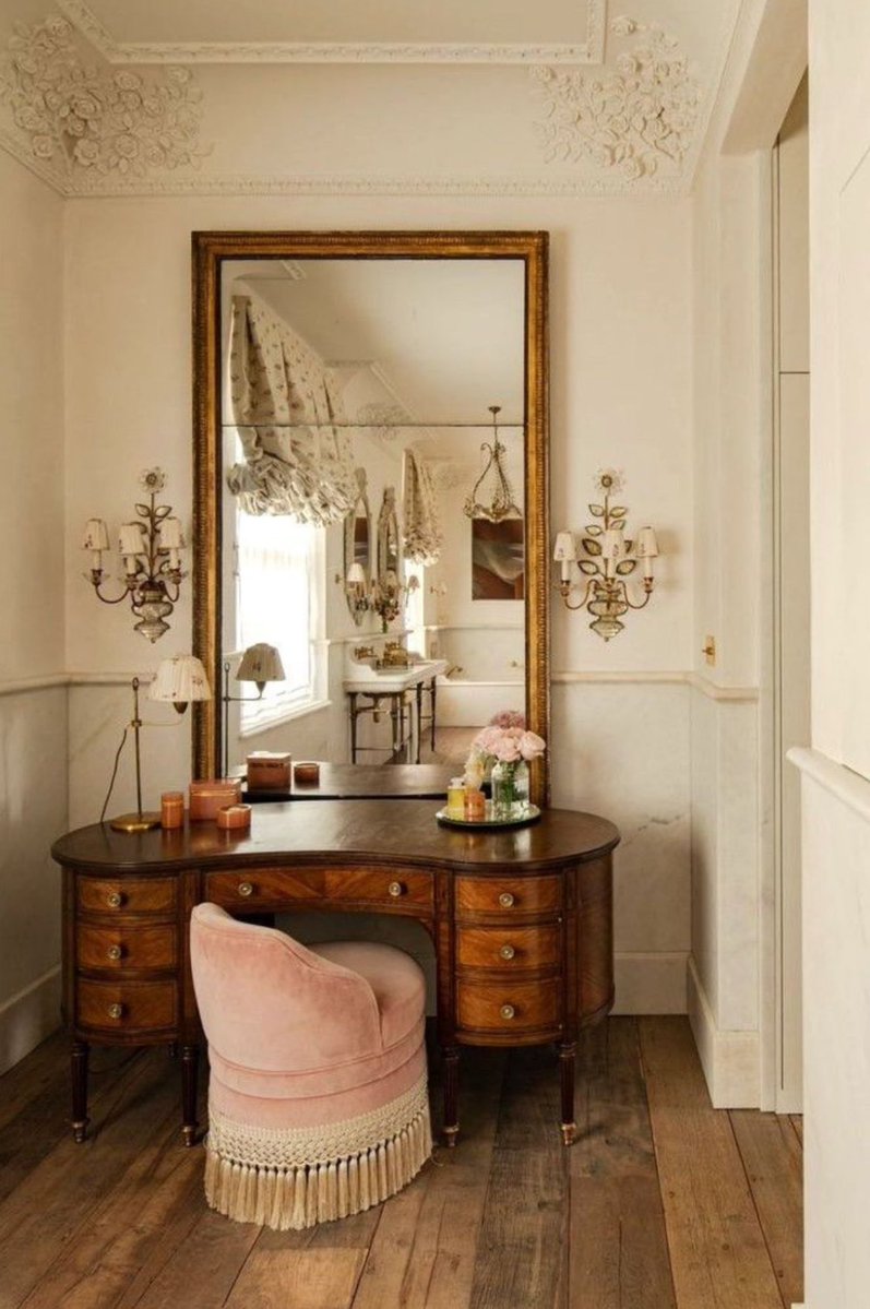 Elle Lookbook tweet media