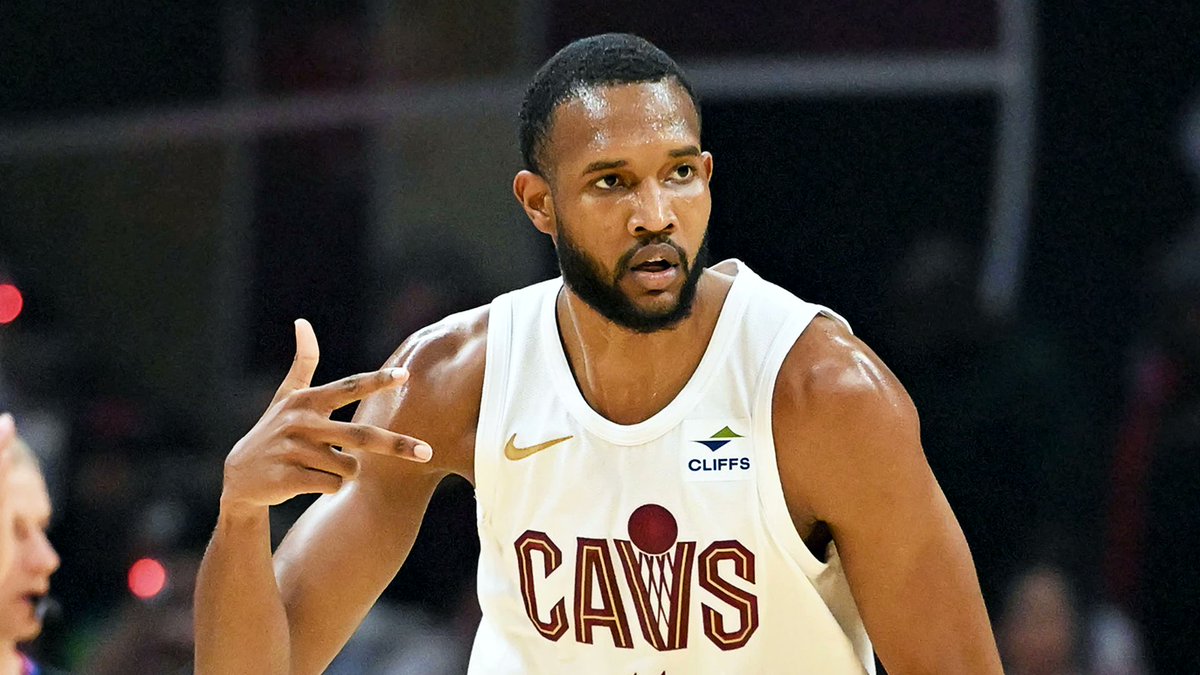 👑 Brandon “Scoop B” Robinson tweet media