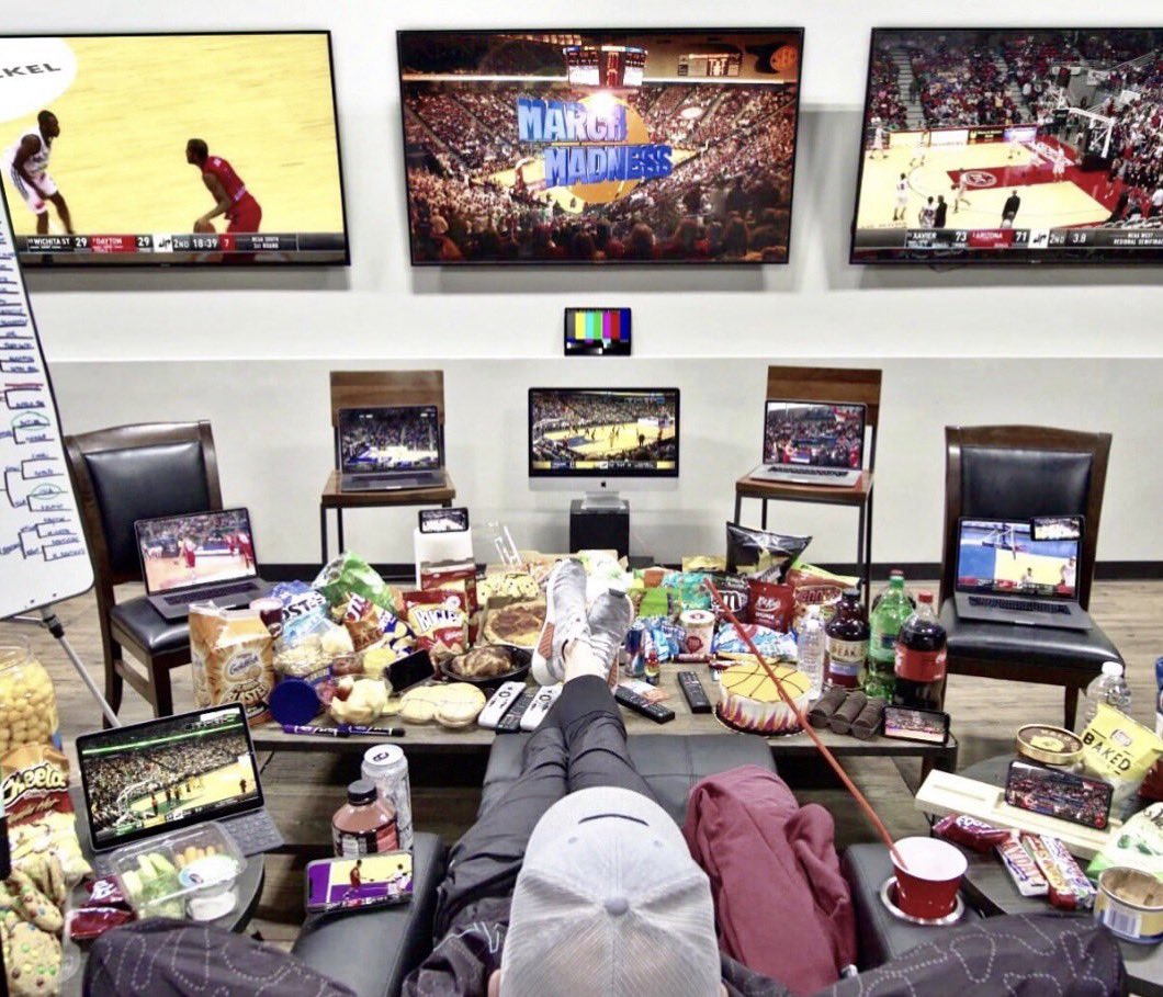 The Broke Agent tweet media