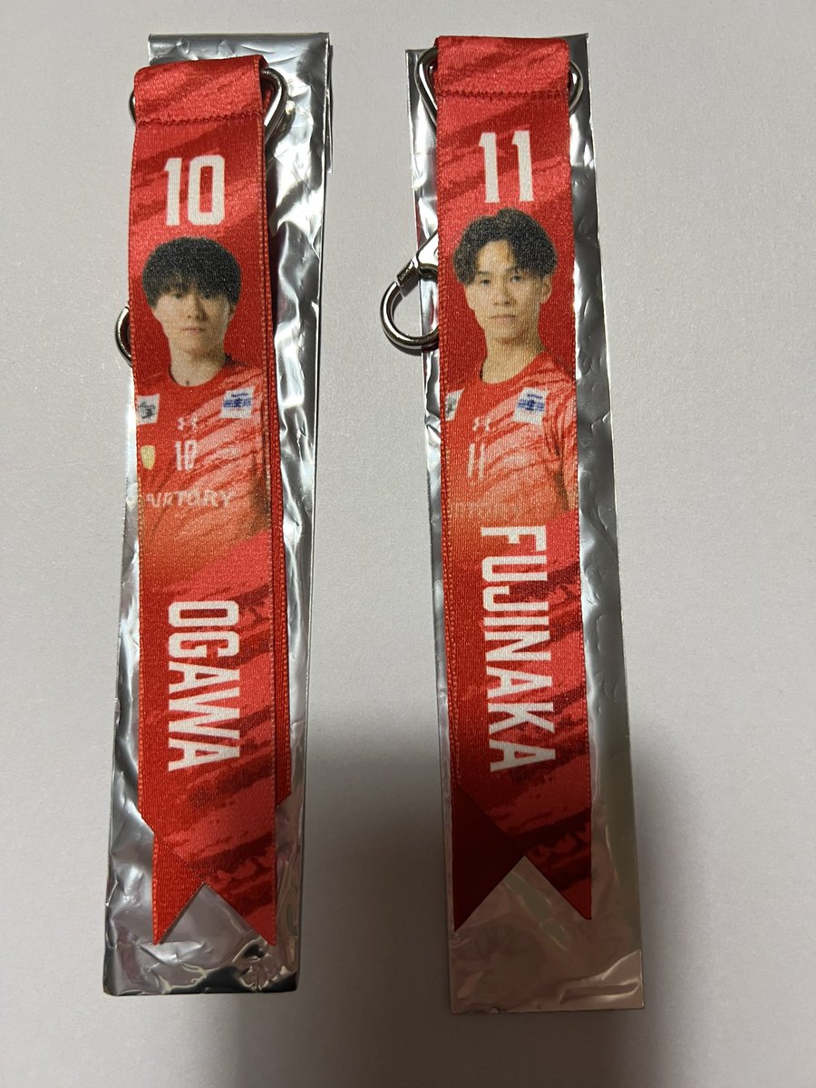 [交換]サントリーサンバーズ大阪

※敬称略
[譲]
ボンフィンキーホルダー
10 小川
11 藤中

[求]
同種
8 関田

3/21.22.29ホームゲームで交換希望です。
お気軽にお声がけください。