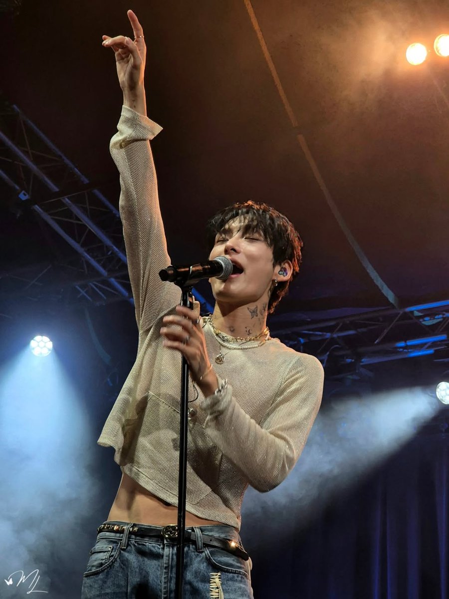 PJH_Updates's tweet photo. [📷] - vamea.jpg (concert photographer) Instagram update with JUNHEE ♥️ 

"Junhee in Paris, for his Into The Ocean Europe Tour 🌊🍀 📸 samsung S24+ 📍Cabaret Sauvage, Paris"

(1/3)

#JUNHEE #준희 #박준희 #ジュンヒ #ParkJunhee #IntotheOcean #JUNHEETourinEurope #JUNHEEinPARIS https://t.co/DgRWD5vbU6