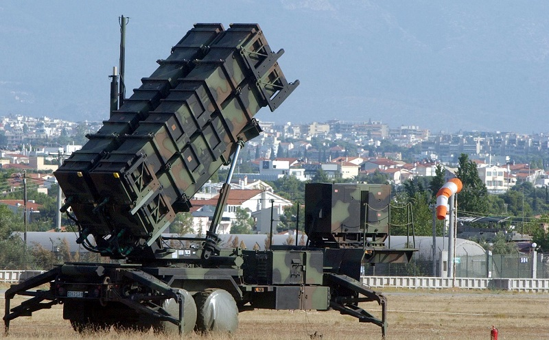 restitutorII's tweet photo. 🇮🇷⚔️🇺🇸🇮🇱
🇸🇦🇬🇷
Arabie Saoudite: Un système Patriot PAC-III de l’armée de l’air grecque, déployé en Arabie saoudite, a intercepté et détruit deux missiles balistiques iraniens au‑dessus de Riyadh. https://t.co/mvBiKnkhhF