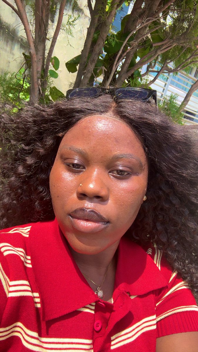 isha💕 tweet media