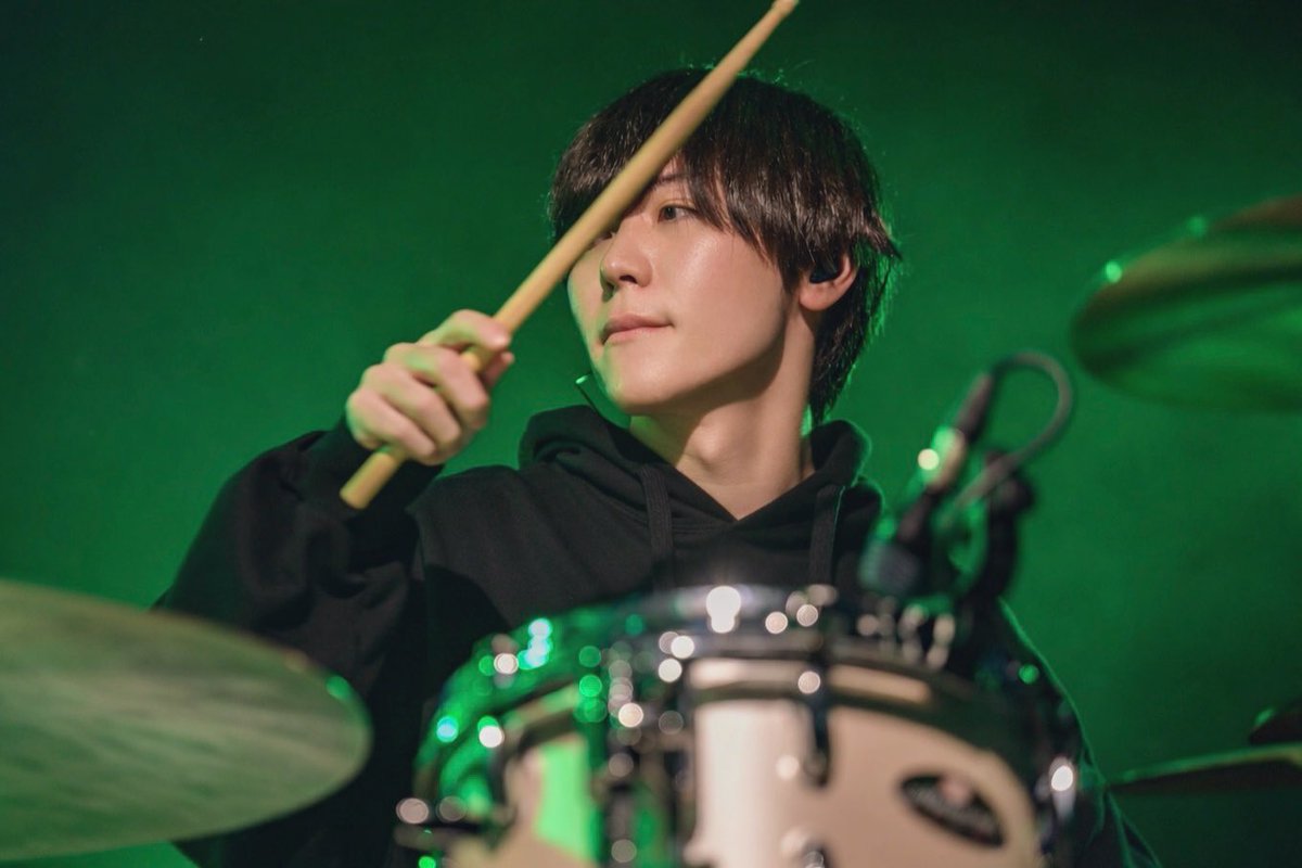 akira_THL's tweet photo. 今年も無事に誕生日を迎えました！
昨年、活動の幅を広げるために上京して初めて東京で迎えた誕生日でした！サポートのお仕事も少しずつ決まってきて、また皆さまの前でドラムを叩けることを嬉しく思います！
関係者の皆様、ドラマーでお困りでしたらいつでもお声がけください！よろしくお願いします！ https://t.co/lLtbNedqsk