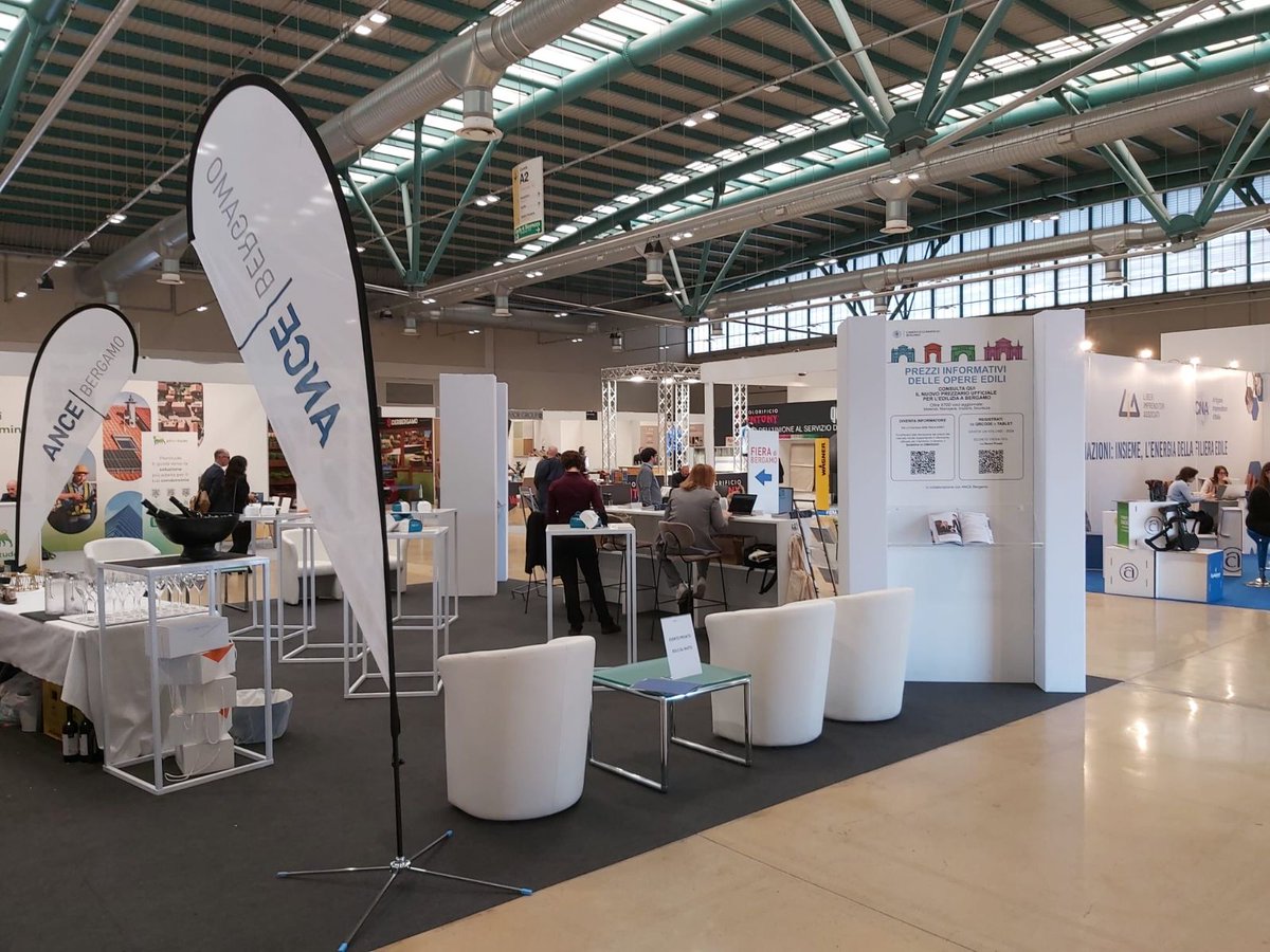 piuprezzi's tweet photo. 🏗️ Il futuro dell’edilizia passa dai dati ufficiali. Vieni a trovarci in FIERA! 

La Camera di Commercio di Bergamo, in stretta collaborazione con ANCE Bergamo, è presente alla FIERA EDIL 2026 - 30° edizione delle tecnologie dell'Edilizia 5.0!

#Edilizia #Bergamo #CCIAA https://t.co/Xkeyts19DN