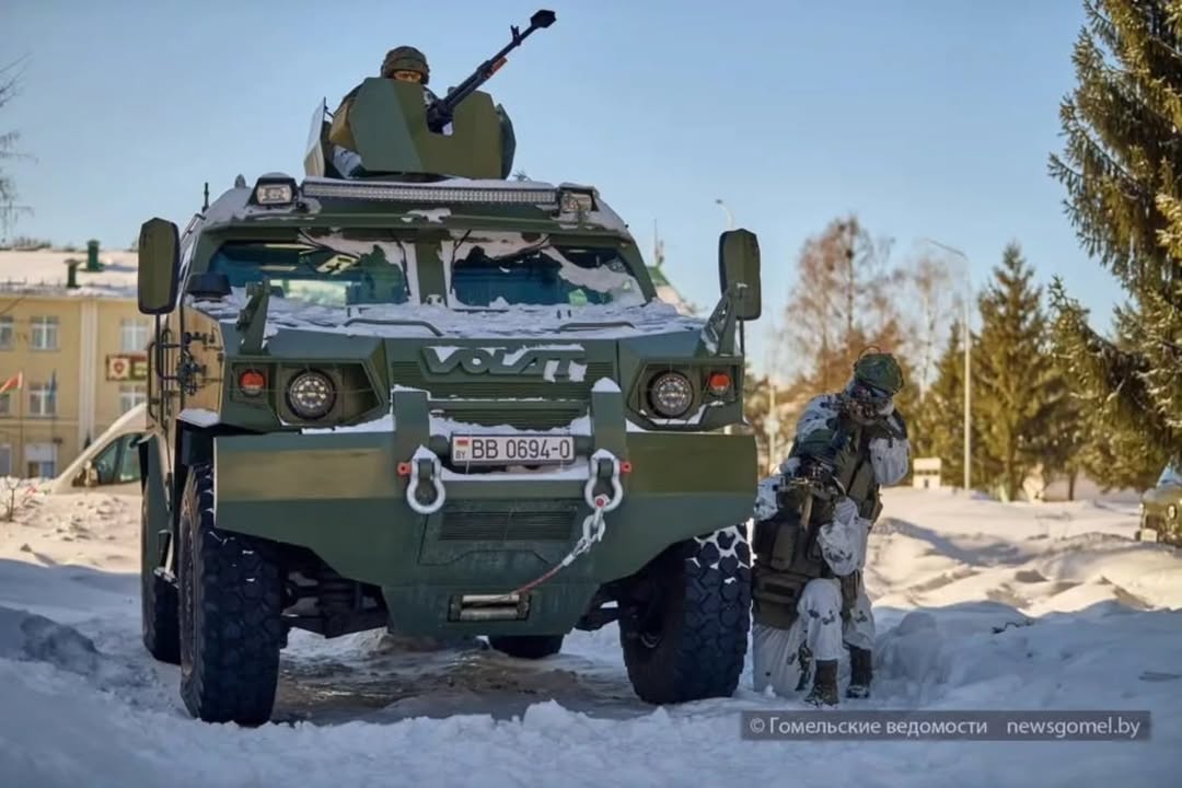 TheGreyPatriot_'s tweet photo. π§πΎπ·πΊ Today's joint training of Internal Troops spetsnaz unit "Buran" in Gomel Oblast.
π·πΊ SVCh sniper rifle in use.
#Russia #Belarus #Belarusian #Today #InternalTroops #Police #Security #Training #Buran #Tactical #AK74 #Volat #SVCh #Winter https://t.co/7Qib2NF31v