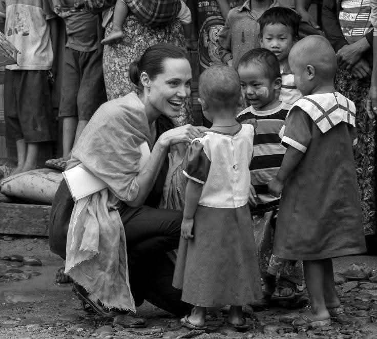 سراب----یعنی؛ تو🍁 tweet media