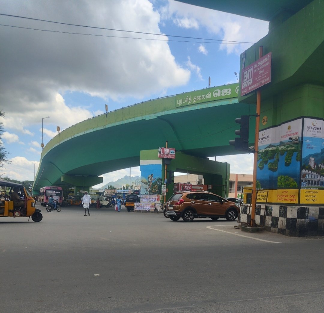 திமிரழகி❣️ tweet media