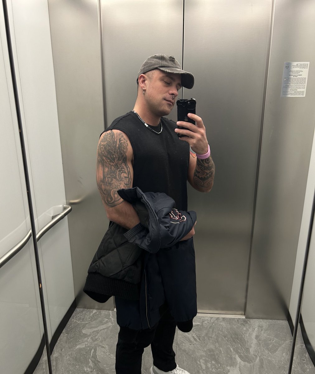 химбо tweet media