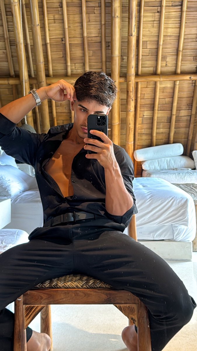 Adriheaven tweet media