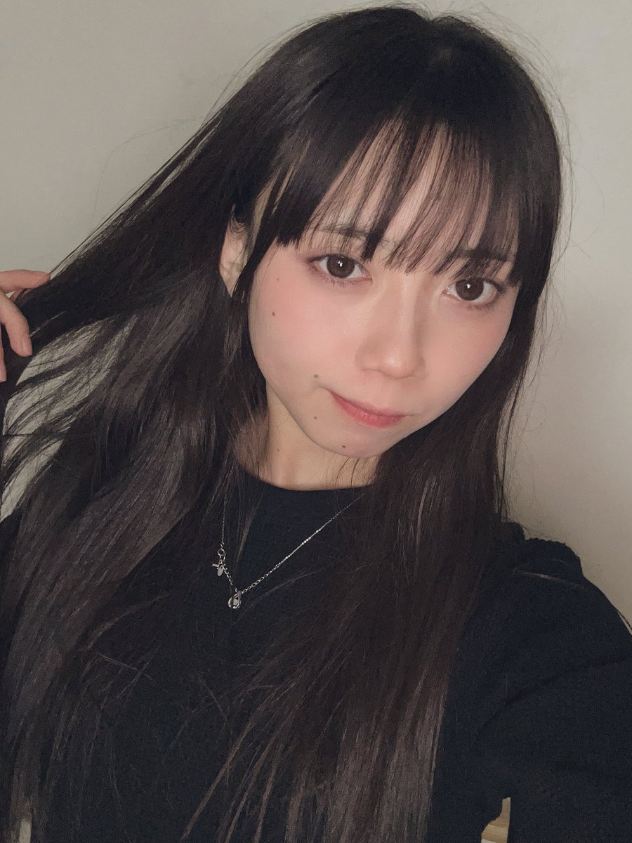 皆さんこんばんは✩.*˚
いよいよあと2日でLAWBLOWワンマンですね💙
今年もこの大船渡という街で鳴らすLAWBLOWじゅん先生の大切な曲たちをライブハウスで一緒に楽しめたら嬉しいです🙌🏻2WINGも全力で頑張ります🔥
ぜひ皆さんお待ちしてます🎶

明日もダンスレッスン頑張ります!!おやすみなさい(-_-)zzz