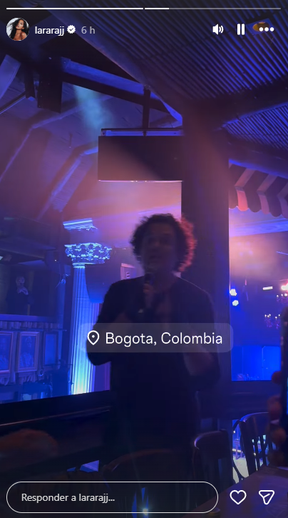 lara y drew subieron a carlos vives en su historia, lo que significa que definitivamente santos bravos y katseye estuvieron juntos en un mismo espacio INTERACTUANDO