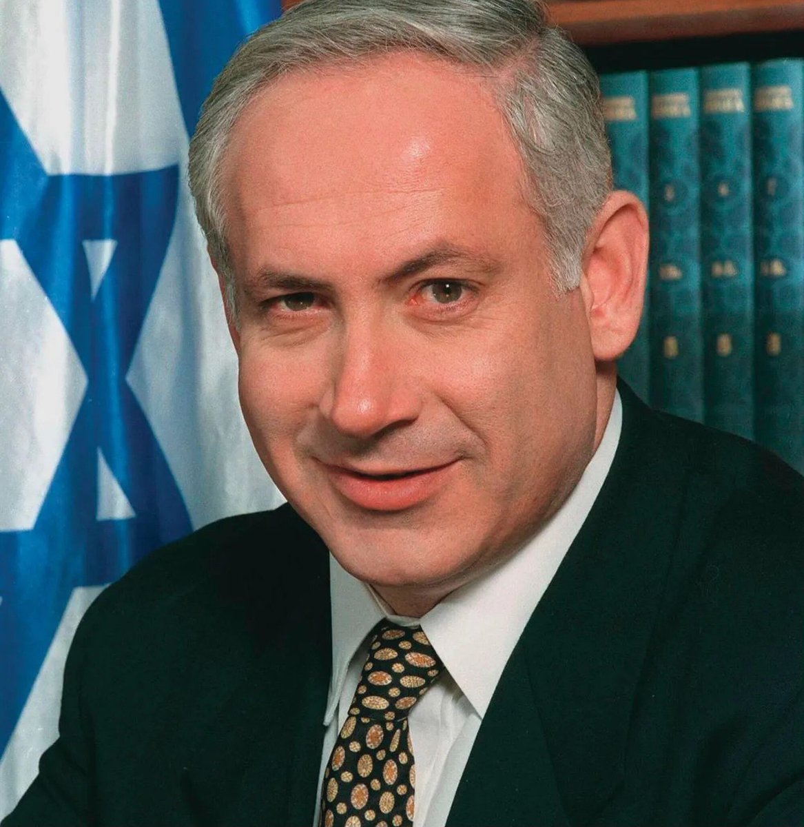 Stats Globe tweet media