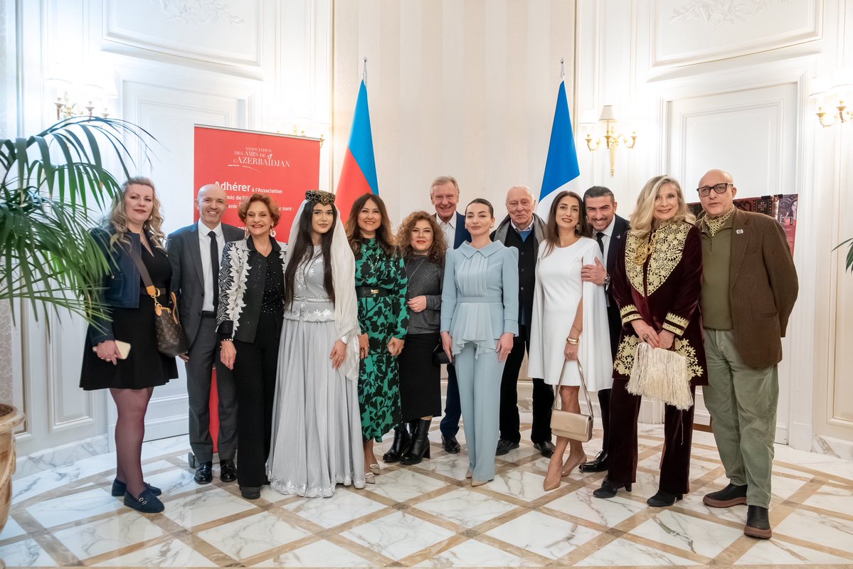 Azerbaïdjan en France tweet media