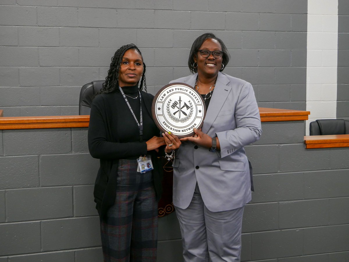 DAClayCo tweet media