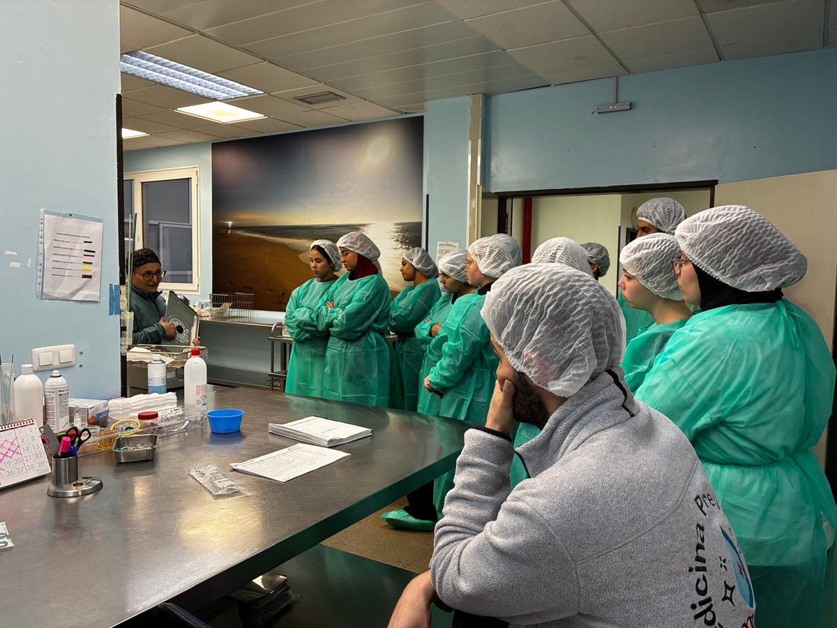 Hospital Universitario Poniente tweet media