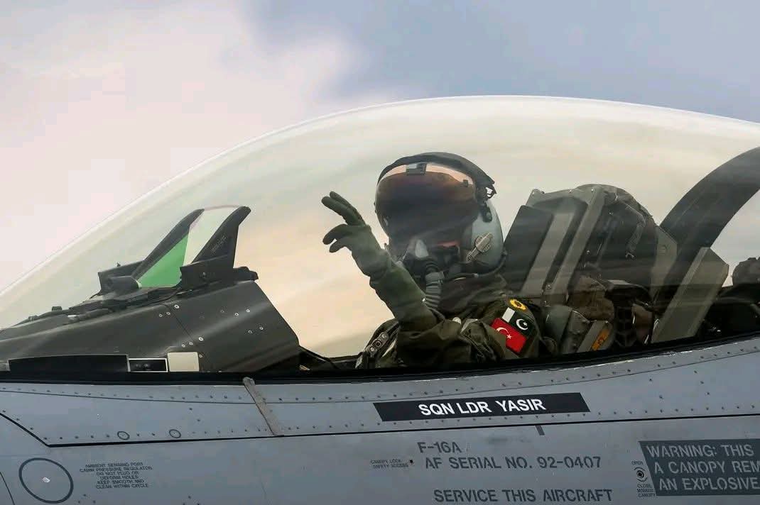 Pak Army tweet media