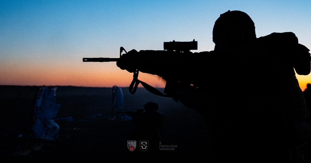 3sofua's tweet image. As the day fades, the mission continues!

Final moments of training for the 3rd @SOF_UKR Regiment. Precision shots as the sun catches the targets for the last time

Join the Brave!
(Signal/WA/TG) 📞+380934287024
Always beyond!

#SOF #SpecialForces #RangeDay #Training #EliteForces