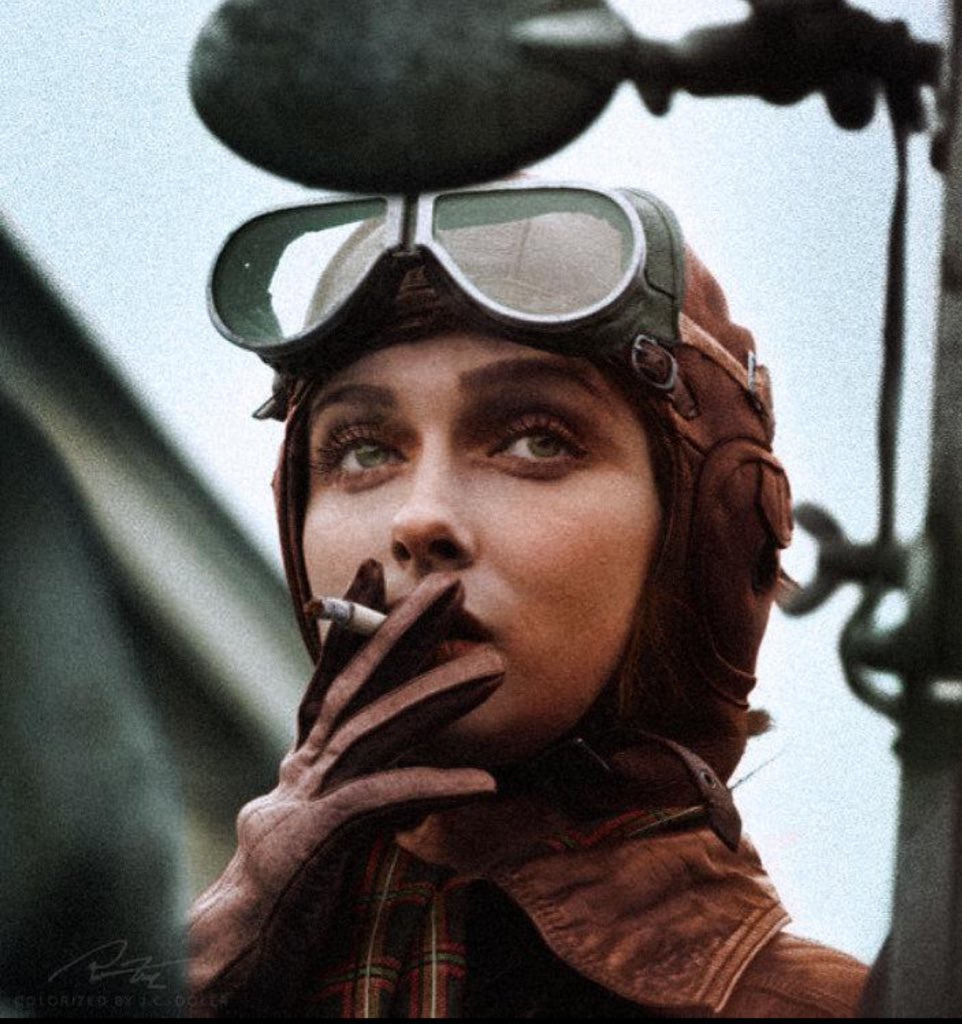 Sophie Turner Stan tweet media