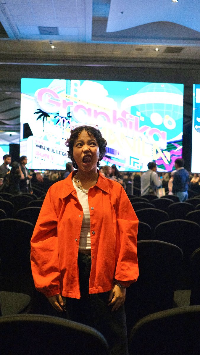MANICLAB's tweet photo. I LOOOOVEEE BEING A COLORFUL GIRLL!!! 🎊🫐💐🍒🌈🎉🌺 https://t.co/yPKGNPYTB2