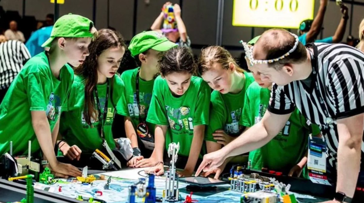 Brick Fanatics tweet media