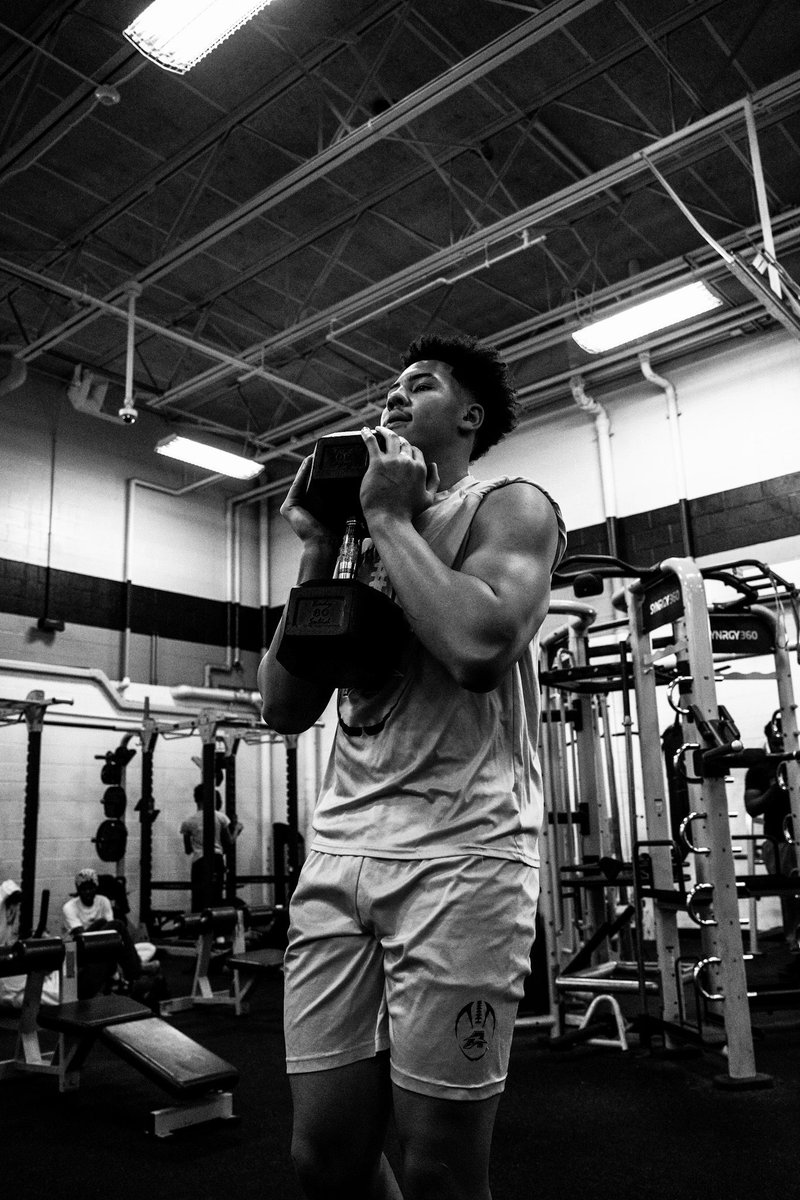 Munir Lewis tweet media