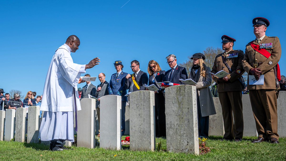 Commonwealth War Graves tweet media