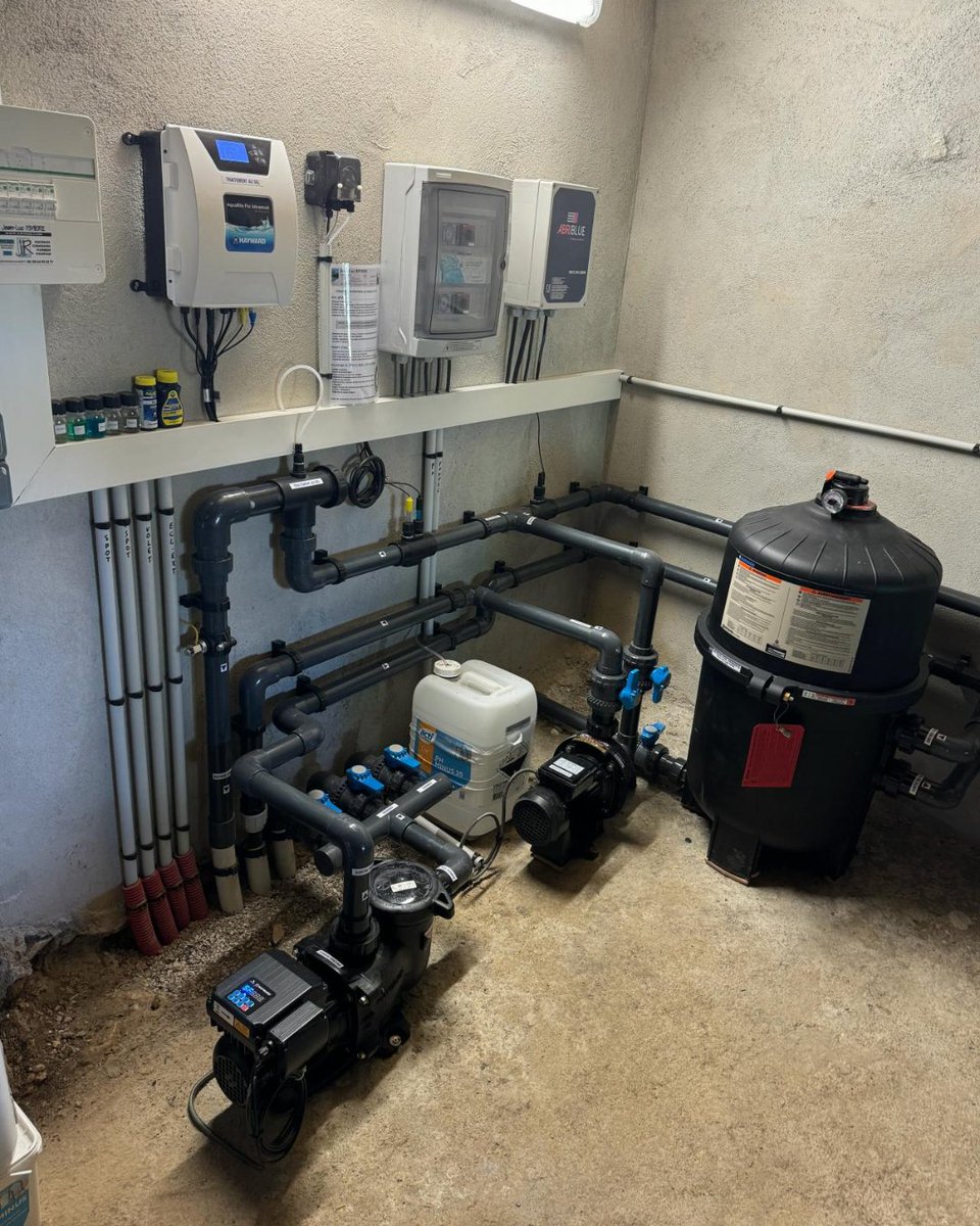 Hayward Pool tweet media