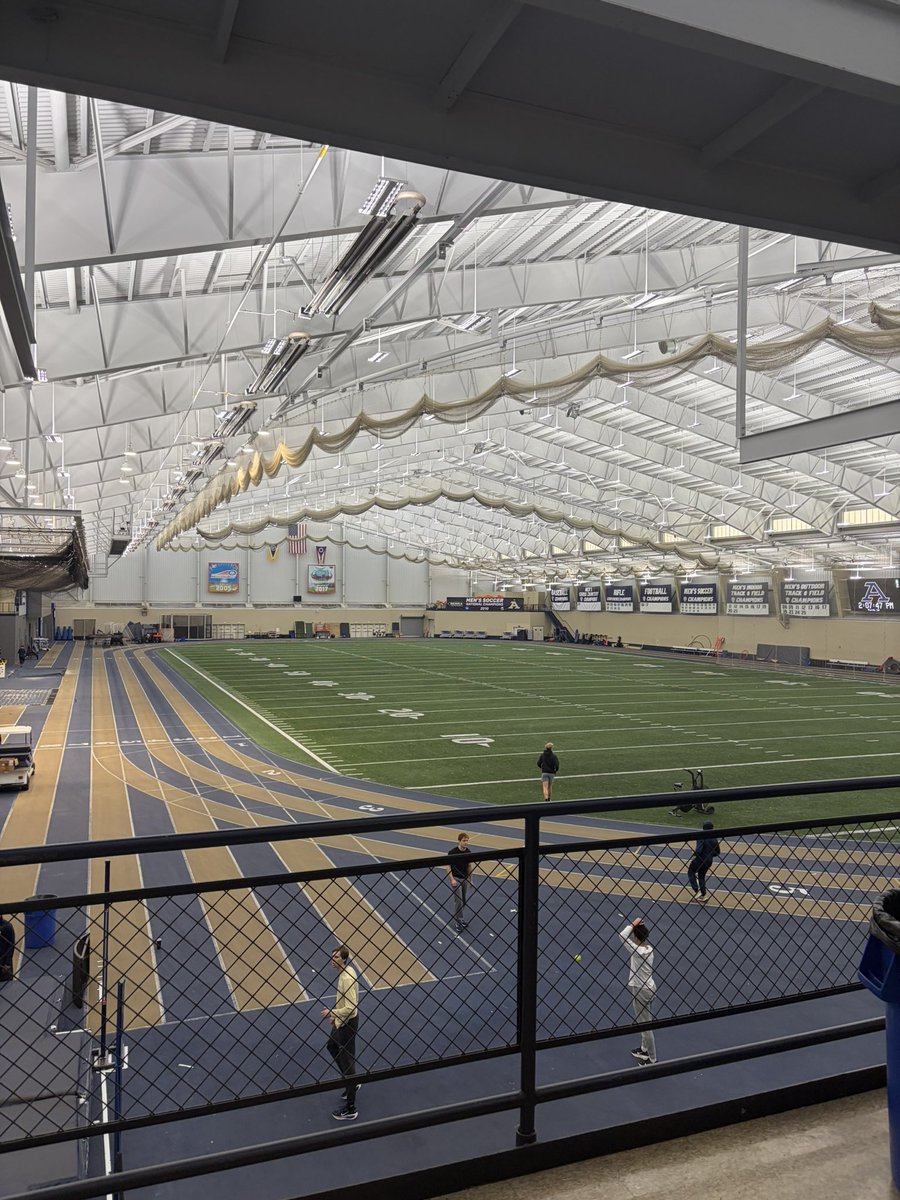 Nvaughn2028's tweet photo. Had a great time at Akron yesterday,
thank you @DevinReeves_5 for the tour!! https://t.co/uTvu7H0UVm