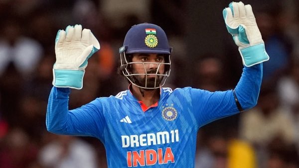 ItihasNow tweet media