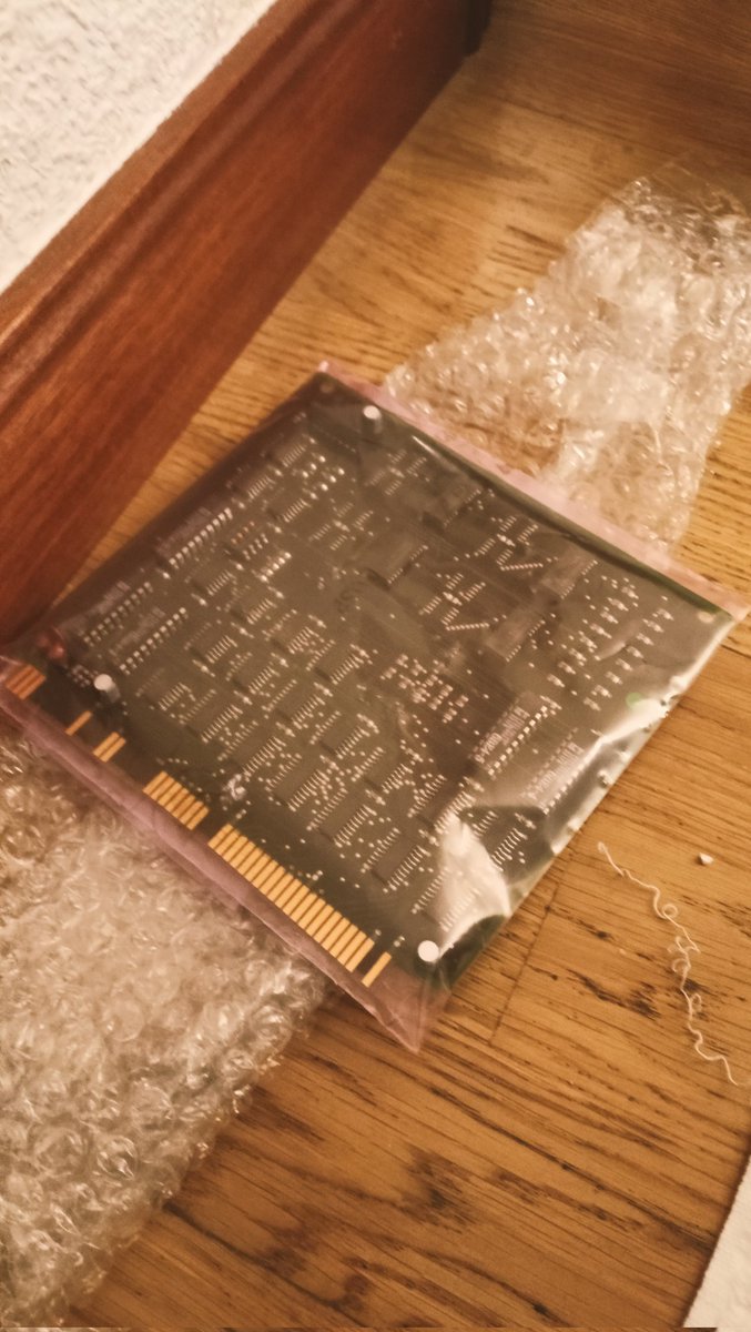 sL1pKn07 tweet media