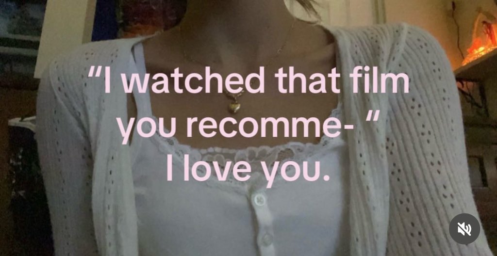 𝝑𝝔 tweet media