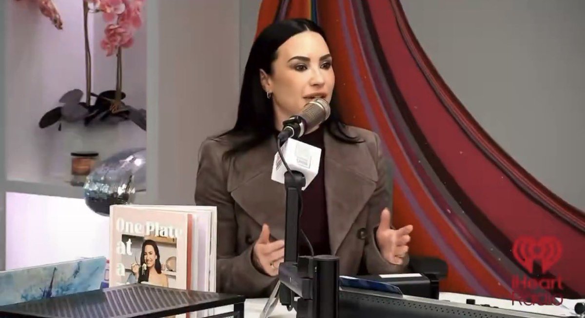 Pop Crave tweet media