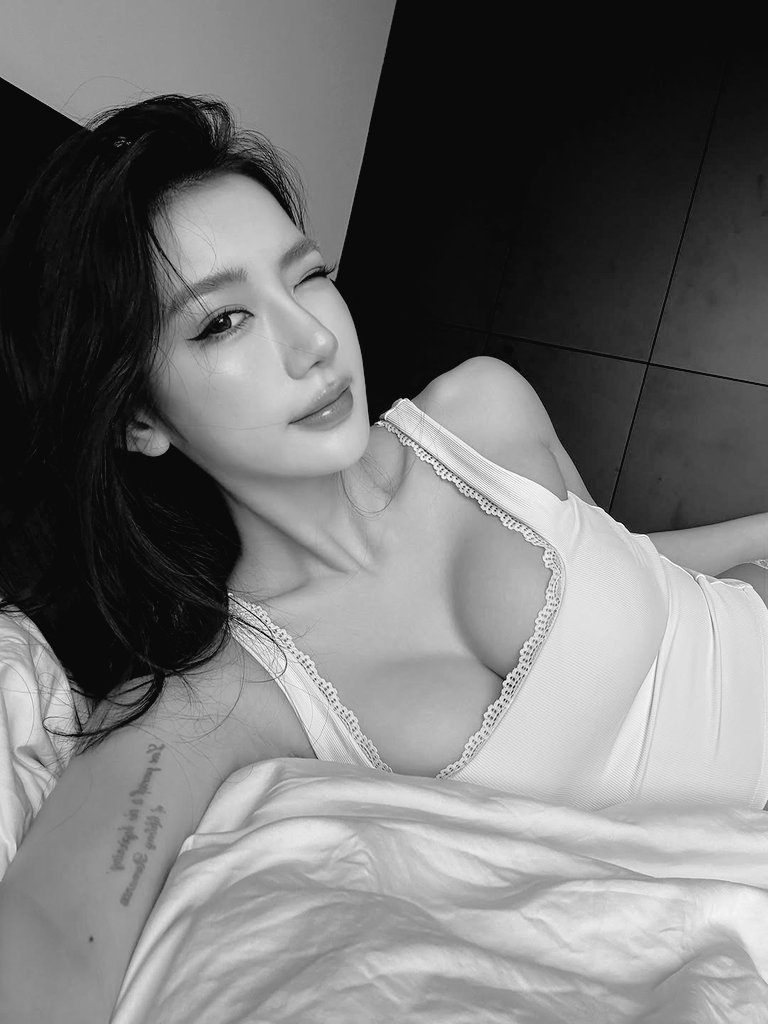 瑞, 𝑳𝒖𝒏𝒂 tweet media