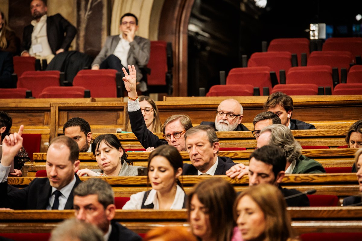 Parlament de Catalunya tweet media