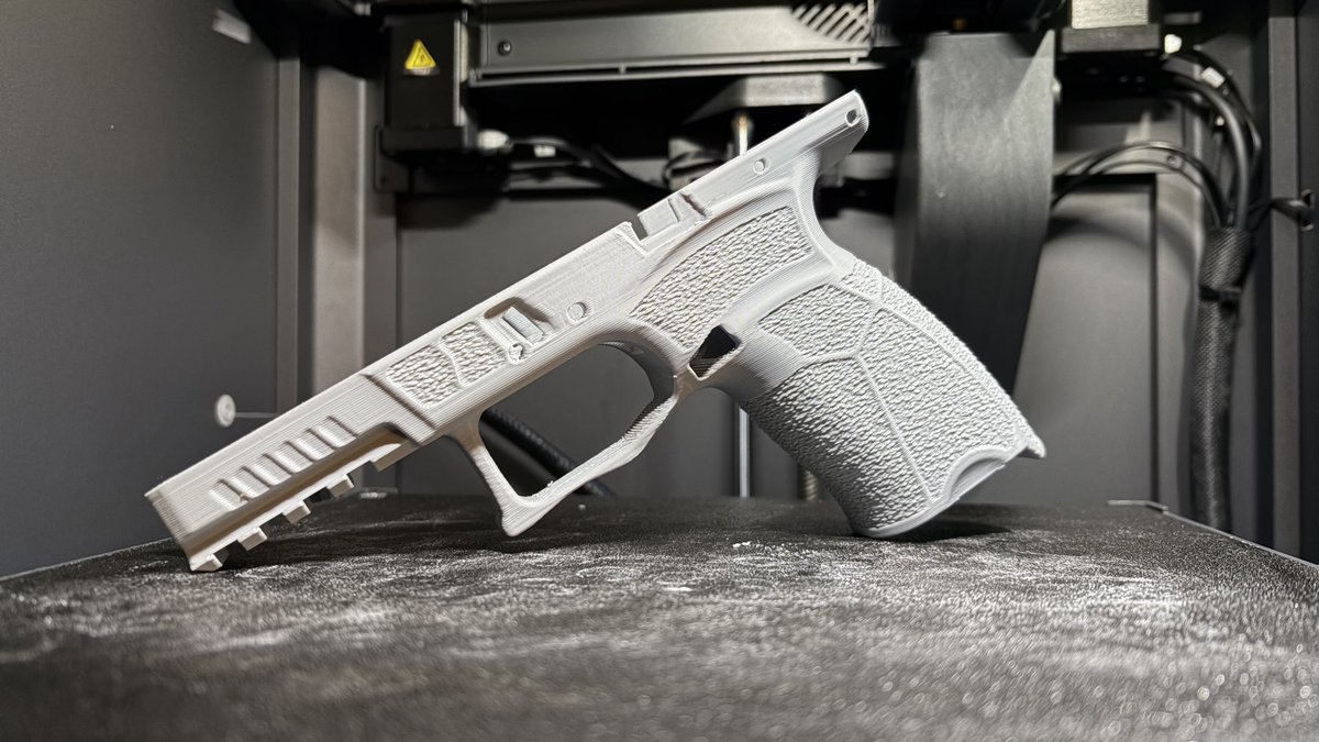 Pewkachu tweet media