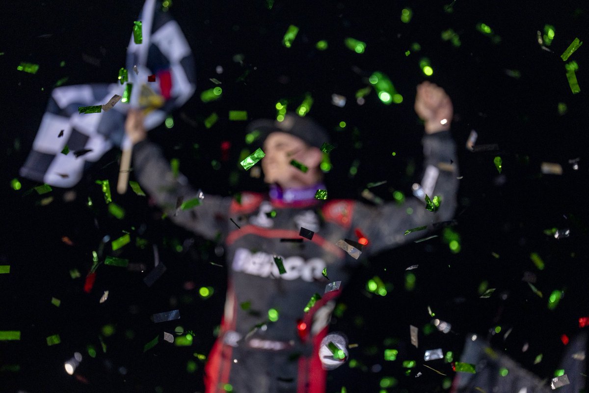 Nicole Signor tweet media