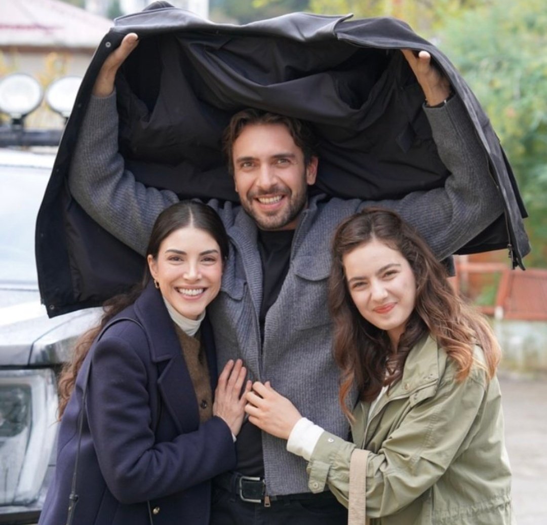 ben orel izlemek istiyorum
ben esdil eleni izlemek istiyorum
ben esme eleni izlemek istiyorum
ben adil eleni izlemek istiyorum 
ben başrolleri izlemek istiyorum
YETER ARTIK <a href="/tasacakbudeniz/">Taşacak Bu Deniz</a>