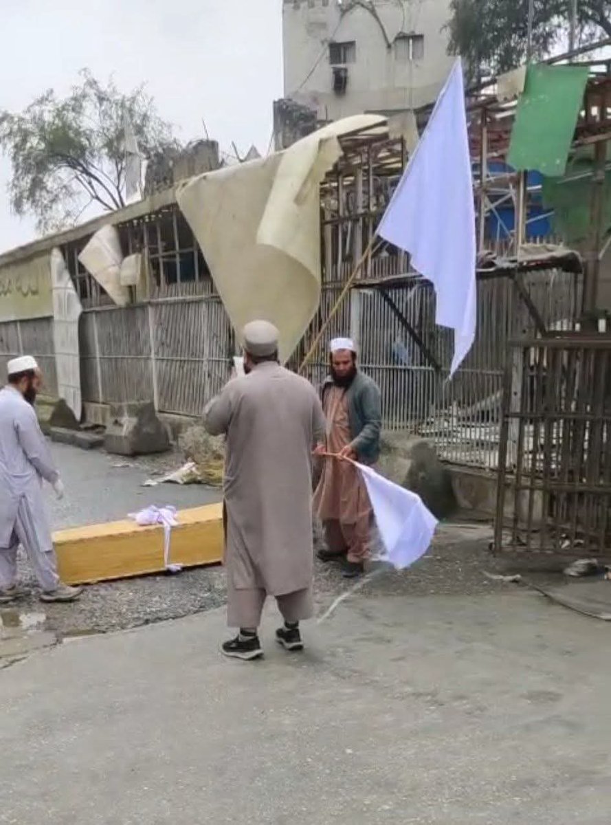 Tahir Khan tweet media