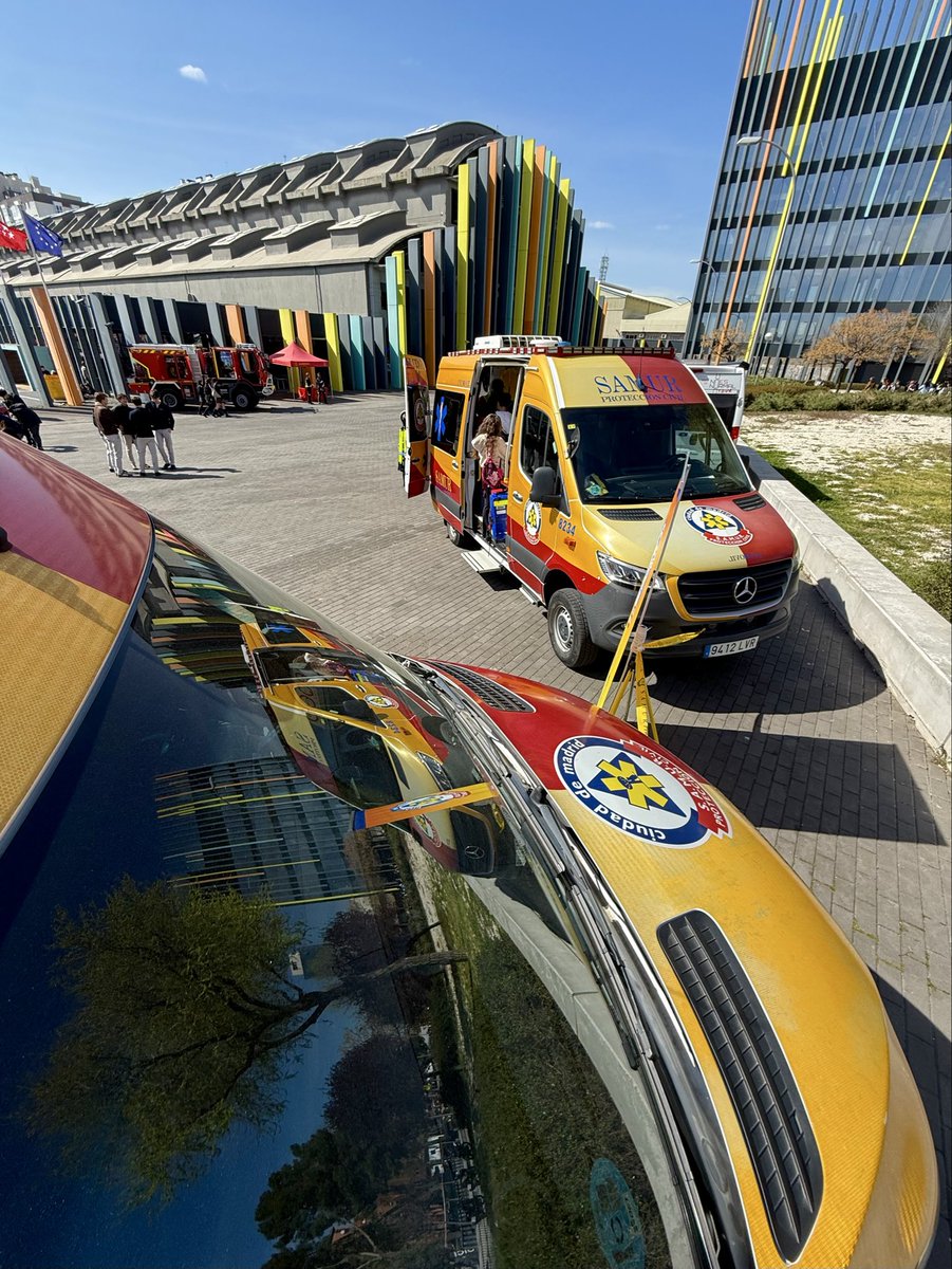 SAMUR-Protección Civil tweet media