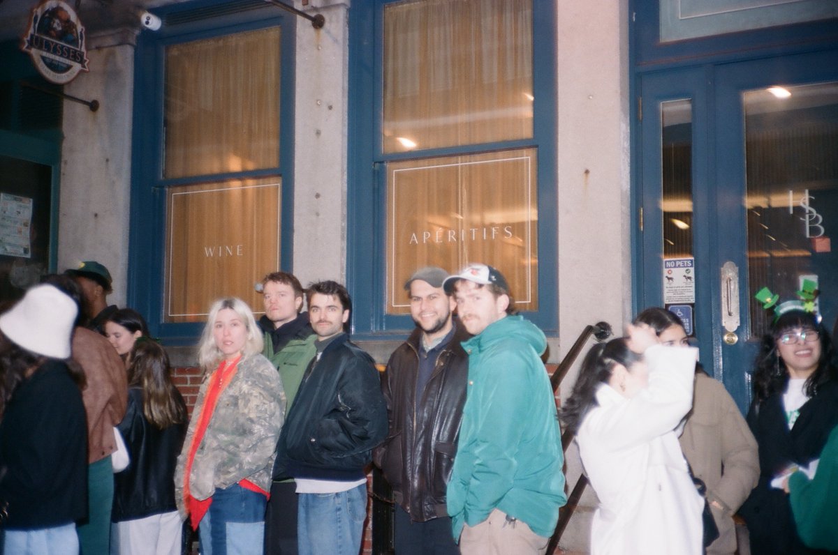 Simple Town tweet media