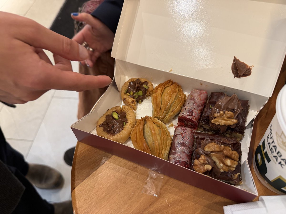 internetVin tweet media