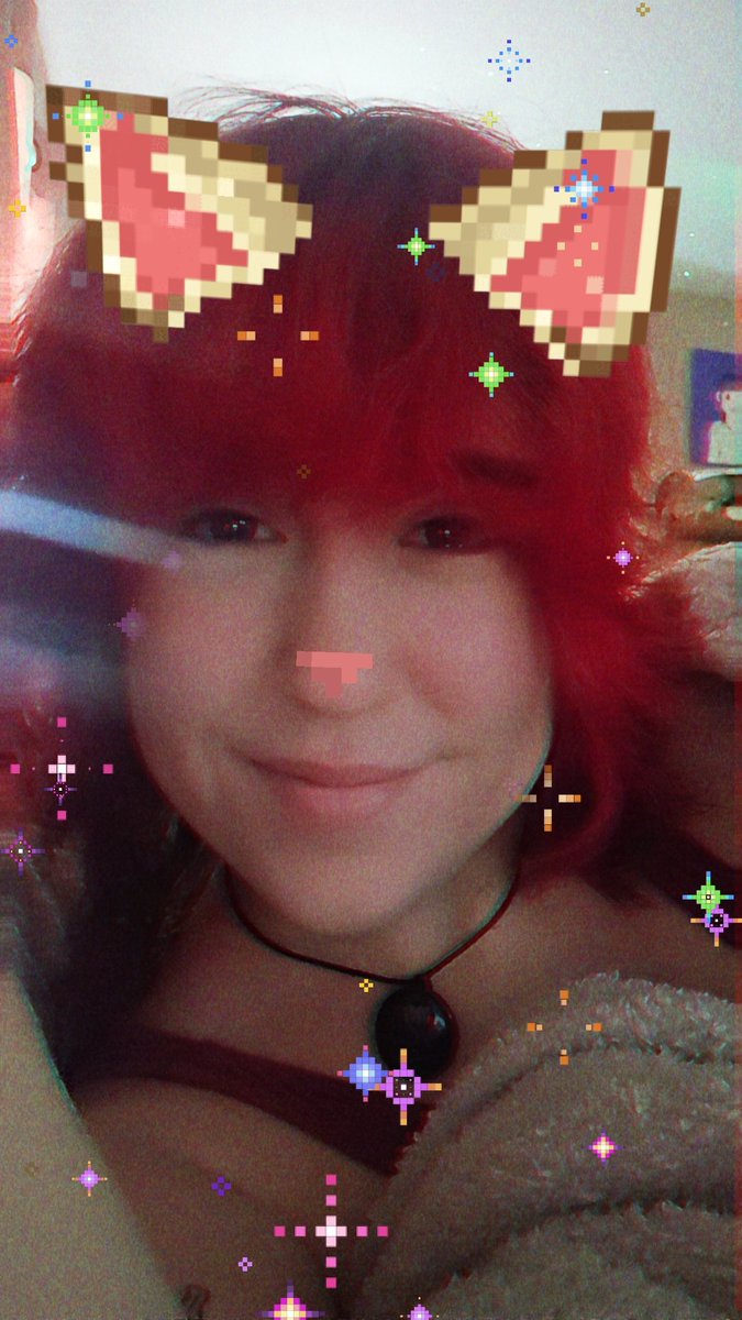 CurvyHobbit tweet media