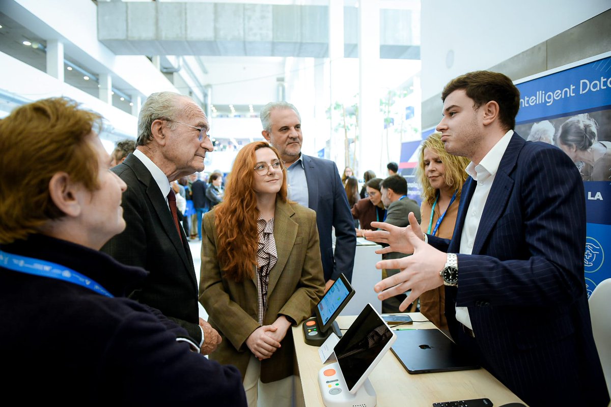 Ciudad de Málaga tweet media